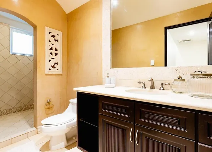 Luxury 2br 2min Walk To Playa Apartamento Tamarindo